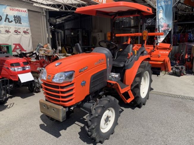 トラクター KB20DMARF4 写真２